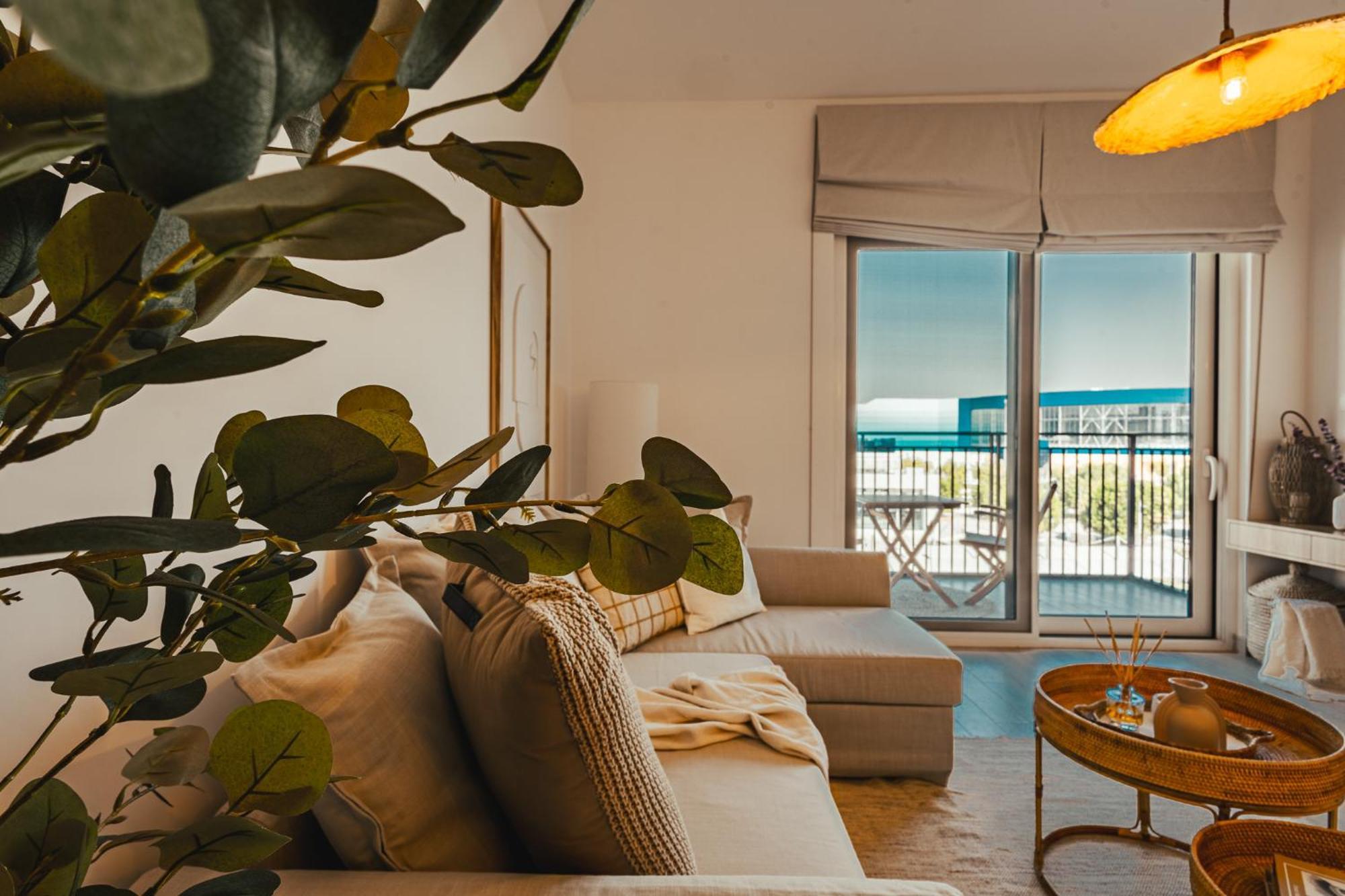 Voyage'S Stylish 1Br At Waters Edge Apartment Abu Dhabi Exterior photo